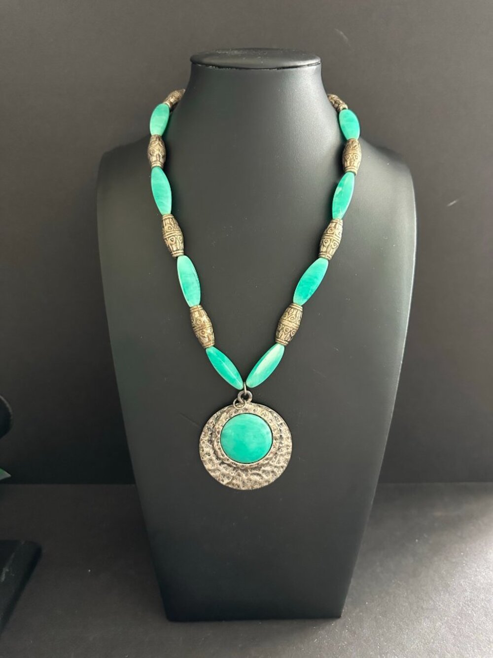 Vintage Turquoise Color Pendant Necklace Beaded Silver Tone